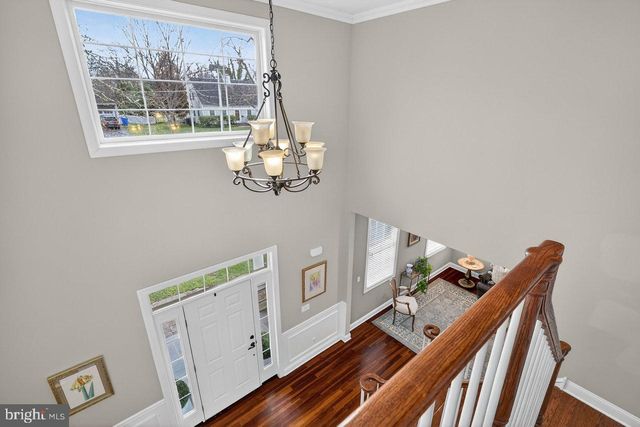 10 EVANS DR, Cranbury, NJ 08512