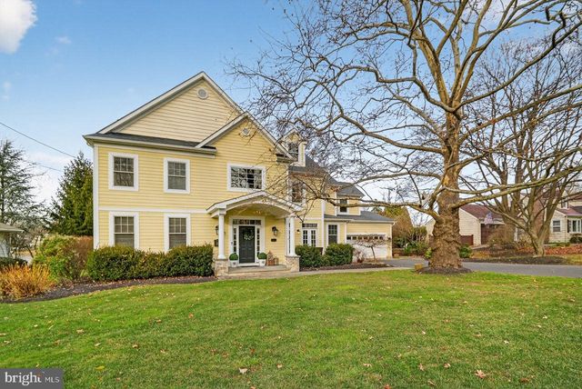 10 EVANS DR, Cranbury, NJ 08512