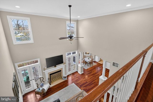 10 EVANS DR, Cranbury, NJ 08512