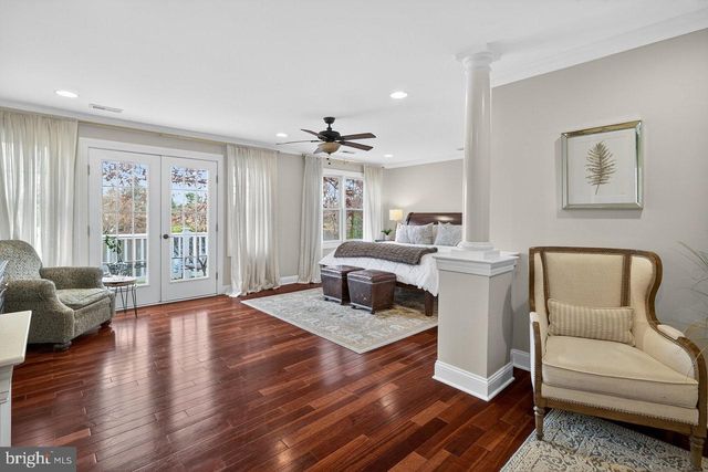 10 EVANS DR, Cranbury, NJ 08512