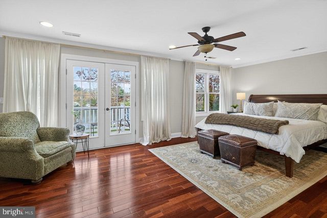 10 EVANS DR, Cranbury, NJ 08512