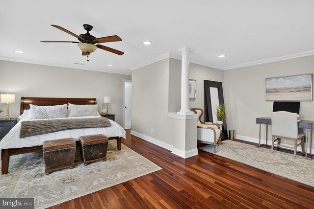 10 EVANS DR, Cranbury, NJ 08512