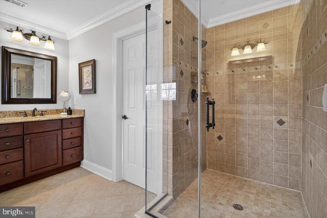 10 EVANS DR, Cranbury, NJ 08512