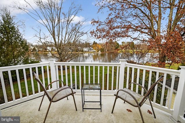 10 EVANS DR, Cranbury, NJ 08512