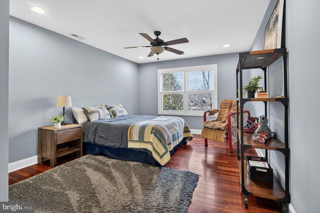 10 EVANS DR, Cranbury, NJ 08512