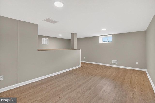 10 EVANS DR, Cranbury, NJ 08512