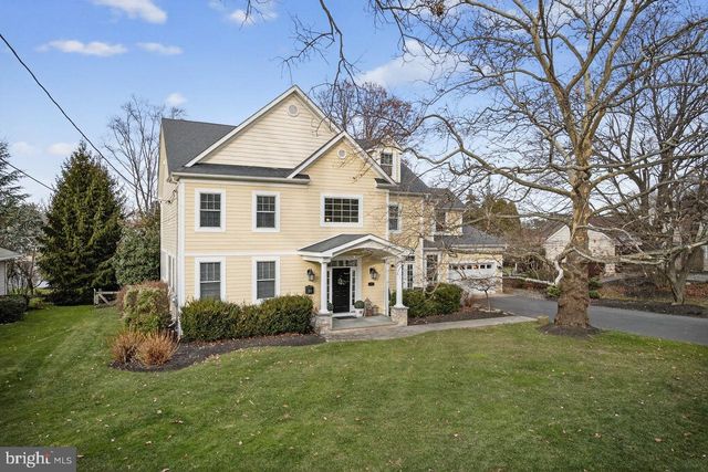 10 EVANS DR, Cranbury, NJ 08512