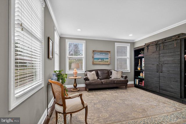 10 EVANS DR, Cranbury, NJ 08512