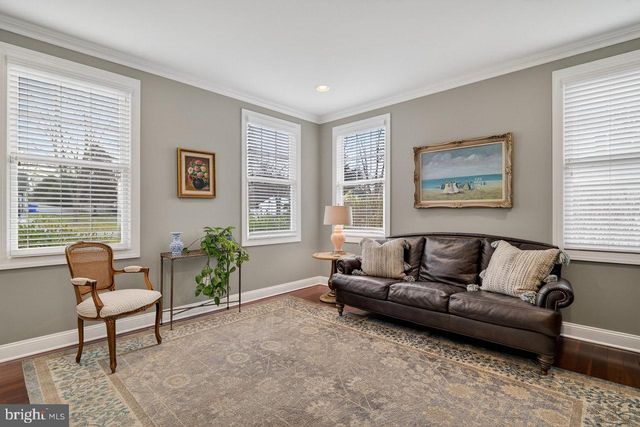 10 EVANS DR, Cranbury, NJ 08512