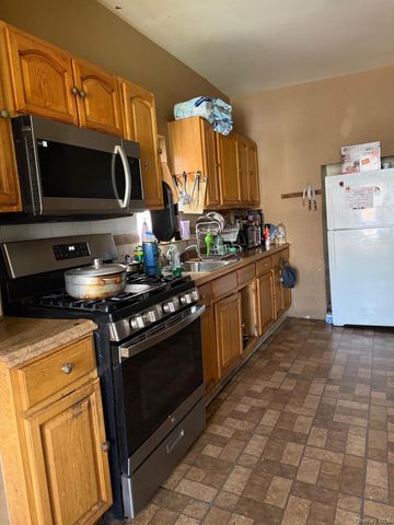 1714 Saint Peters Avenue, Bronx, NY 10461