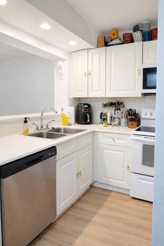 110 Lake Emerald Drive 103, Oakland Park, FL 33309