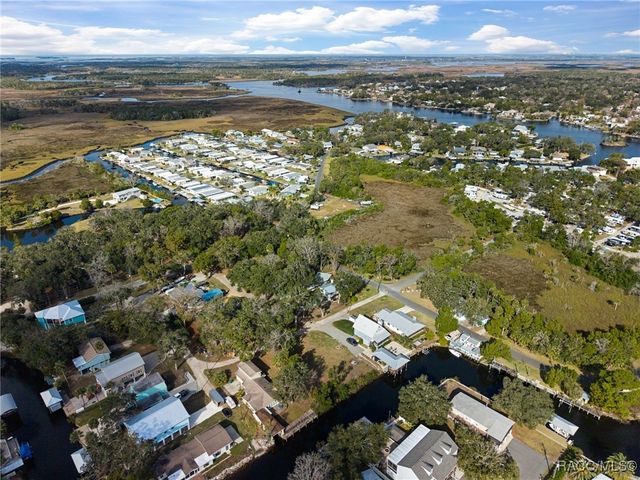 5787 S Kingdom Terrace, Homosassa, FL 34448