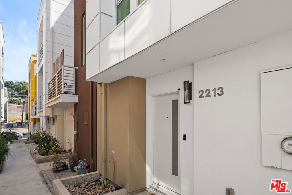 2213 Selig Drive, Los Angeles, CA 90026 — photo 3