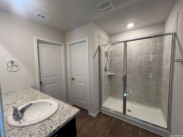 324 MIDDLE GREEN LOOP, Floresville, TX 78114