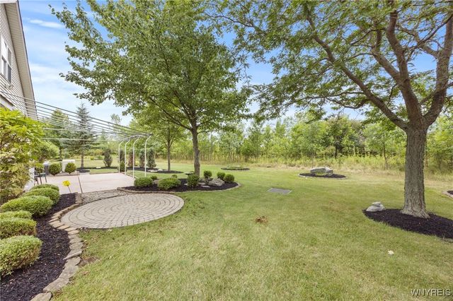 148 Parwood Trail, Cheektowaga, NY 14043