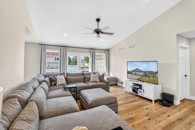 4254 Baybrook Drive, Janesville, WI 53546