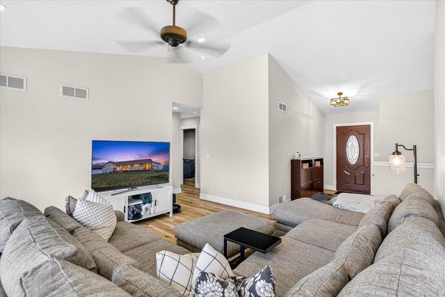 4254 Baybrook Drive, Janesville, WI 53546