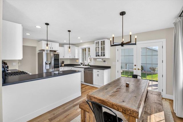 4254 Baybrook Drive, Janesville, WI 53546