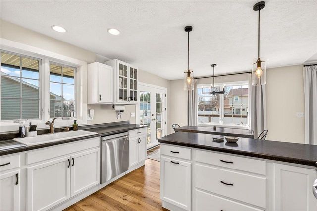 4254 Baybrook Drive, Janesville, WI 53546