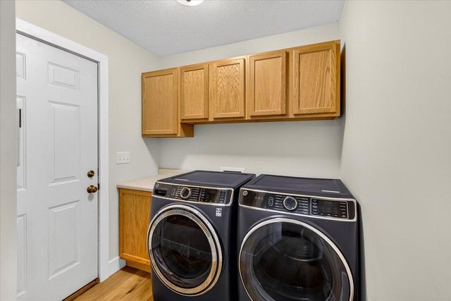 4254 Baybrook Drive, Janesville, WI 53546