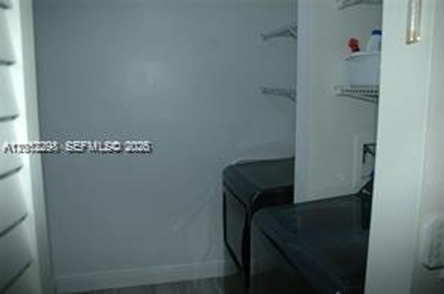 3571 Inverrary Drive 201, Lauderhill, FL 33319
