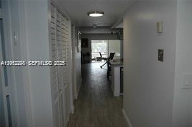 3571 Inverrary Drive 201, Lauderhill, FL 33319