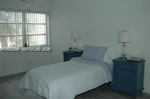 3571 Inverrary Drive 201, Lauderhill, FL 33319