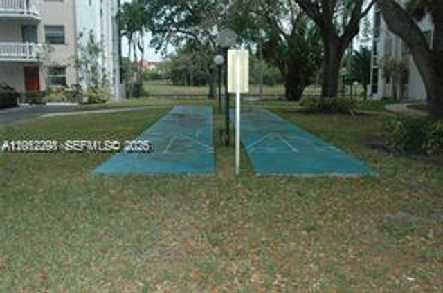 3571 Inverrary Drive 201, Lauderhill, FL 33319