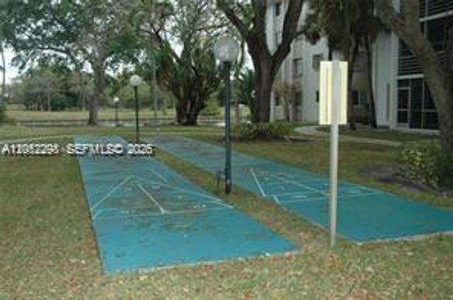 3571 Inverrary Drive 201, Lauderhill, FL 33319