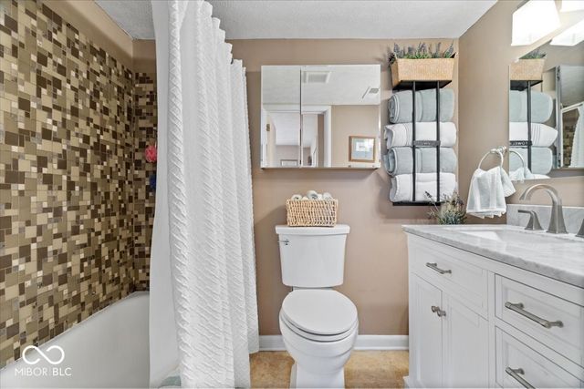 601 E Howard Avenue, Arcadia, IN 46030