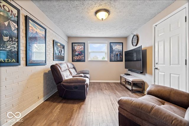 601 E Howard Avenue, Arcadia, IN 46030