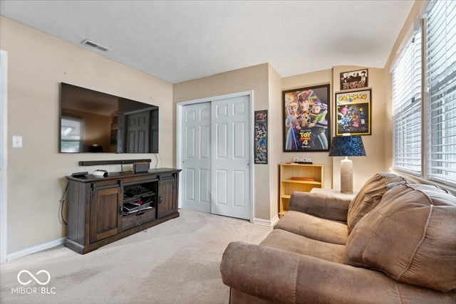 601 E Howard Avenue, Arcadia, IN 46030