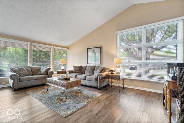 601 E Howard Avenue, Arcadia, IN 46030