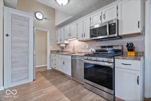 601 E Howard Avenue, Arcadia, IN 46030