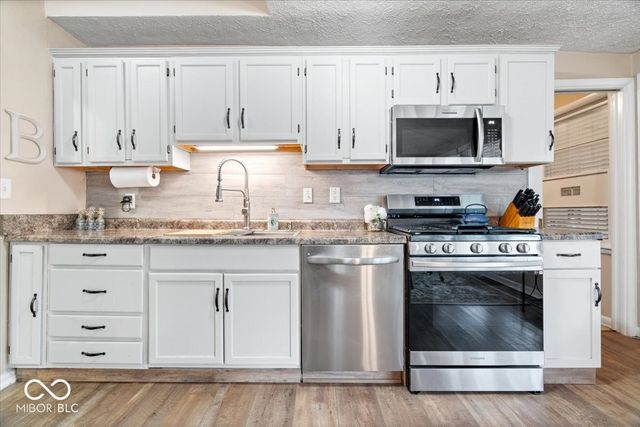 601 E Howard Avenue, Arcadia, IN 46030