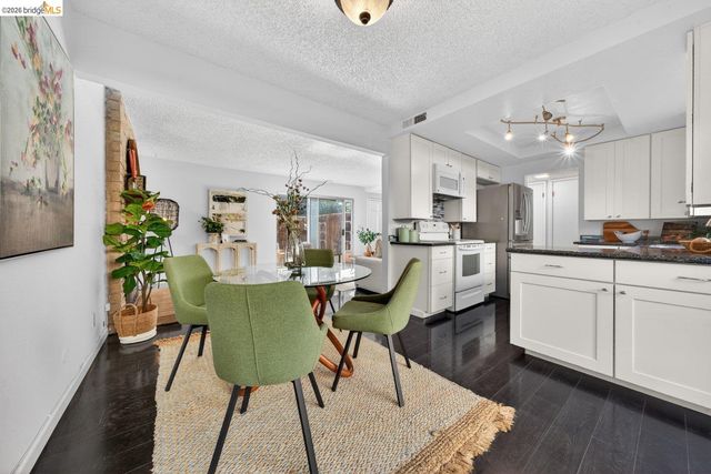 1368 Ridgecrest Rd, Pinole, CA 94564