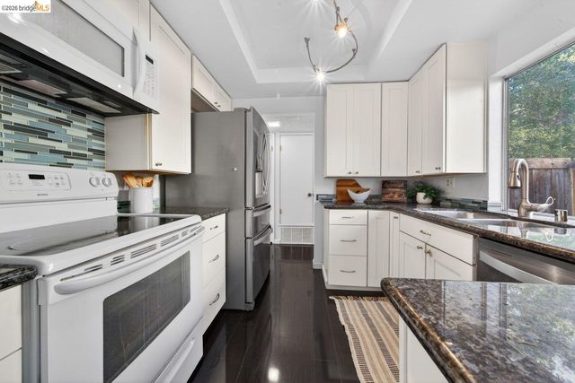 1368 Ridgecrest Rd, Pinole, CA 94564