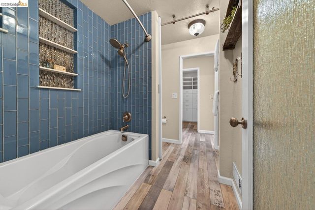 1368 Ridgecrest Rd, Pinole, CA 94564