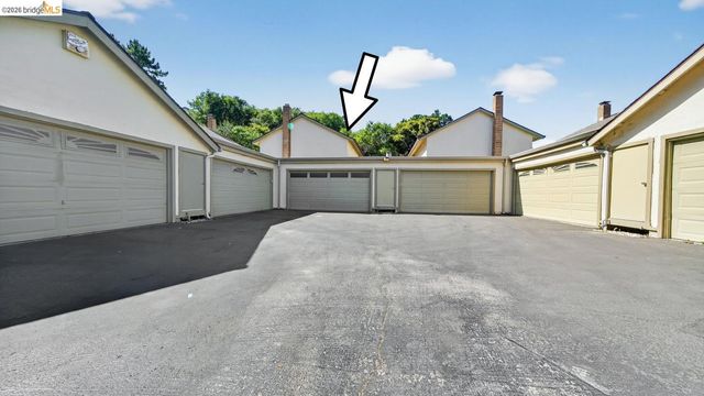 1368 Ridgecrest Rd, Pinole, CA 94564