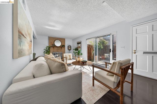 1368 Ridgecrest Rd, Pinole, CA 94564