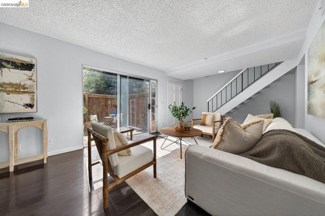 1368 Ridgecrest Rd, Pinole, CA 94564