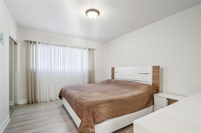 16428 Halsted Street, North Hills, CA 91343