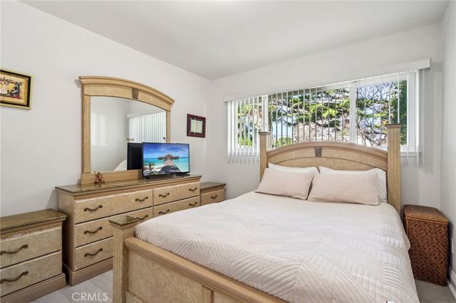 16428 Halsted Street, North Hills, CA 91343