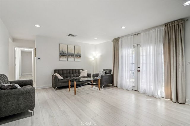 16428 Halsted Street, North Hills, CA 91343