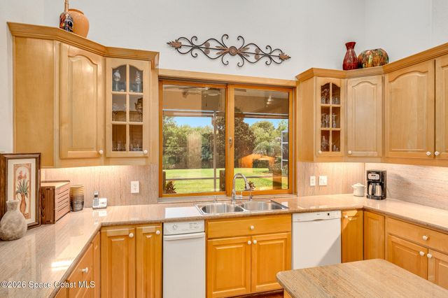 3706 Secluded Oak Court, Melbourne, FL 32934