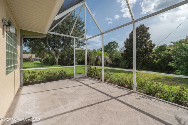 3706 Secluded Oak Court, Melbourne, FL 32934