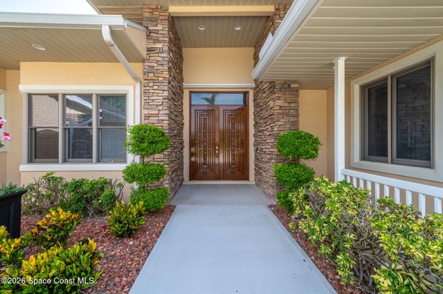 3706 Secluded Oak Court, Melbourne, FL 32934