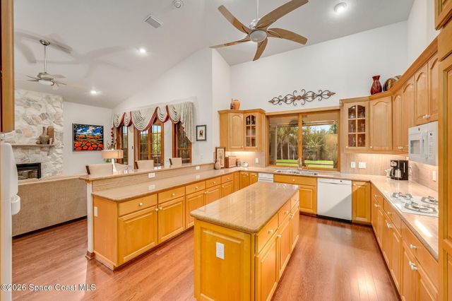 3706 Secluded Oak Court, Melbourne, FL 32934