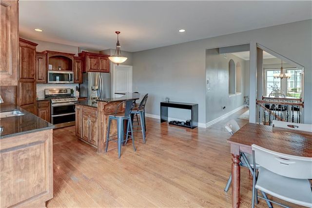 500 NE Woodpark Lane, Lee's Summit, MO 64086