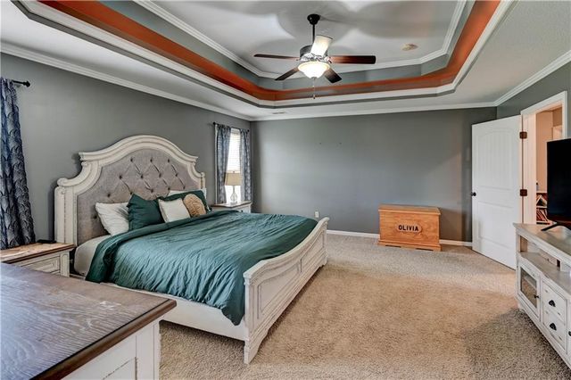 500 NE Woodpark Lane, Lee's Summit, MO 64086